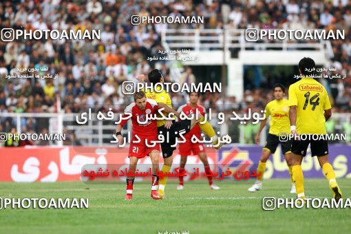 1227264, Shiraz, Iran, لیگ برتر فوتبال ایران، Persian Gulf Cup، Week 13، First Leg، Fajr-e Sepasi Shiraz 1 v 0 Persepolis on 2008/10/31 at Hafezieh Stadium