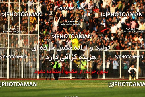 1227307, Shiraz, Iran, Iran Pro League، Persian Gulf Cup، 2008-09 season، First Leg، Week 13، Fajr-e Sepasi Shiraz ۱ v ۰ Persepolis on 2008/10/31 at Hafezieh Stadium