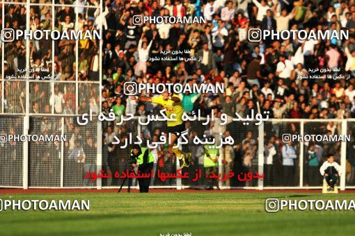 1227344, Shiraz, Iran, Iran Pro League، Persian Gulf Cup، 2008-09 season، First Leg، Week 13، Fajr-e Sepasi Shiraz ۱ v ۰ Persepolis on 2008/10/31 at Hafezieh Stadium