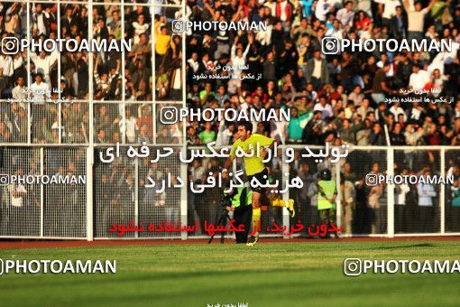 1227274, Shiraz, Iran, Iran Pro League، Persian Gulf Cup، 2008-09 season، First Leg، Week 13، Fajr-e Sepasi Shiraz ۱ v ۰ Persepolis on 2008/10/31 at Hafezieh Stadium