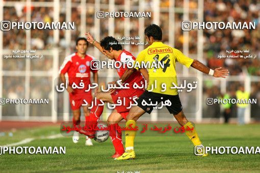 1227182, Shiraz, Iran, لیگ برتر فوتبال ایران، Persian Gulf Cup، Week 13، First Leg، Fajr-e Sepasi Shiraz 1 v 0 Persepolis on 2008/10/31 at Hafezieh Stadium