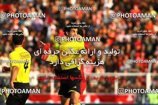 1227380, Shiraz, Iran, لیگ برتر فوتبال ایران، Persian Gulf Cup، Week 13، First Leg، Fajr-e Sepasi Shiraz 1 v 0 Persepolis on 2008/10/31 at Hafezieh Stadium