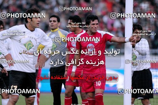1227757, Tehran, Iran, لیگ برتر فوتبال ایران، Persian Gulf Cup، Week 14، First Leg، Persepolis 2 v 2 Saba Qom on 2008/11/06 at Azadi Stadium