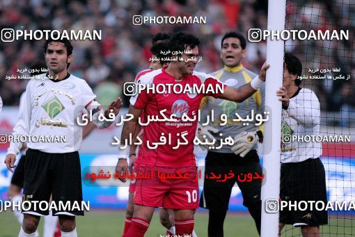 1227771, Tehran, Iran, لیگ برتر فوتبال ایران، Persian Gulf Cup، Week 14، First Leg، Persepolis 2 v 2 Saba Qom on 2008/11/06 at Azadi Stadium