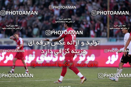1227785, Tehran, Iran, لیگ برتر فوتبال ایران، Persian Gulf Cup، Week 14، First Leg، Persepolis 2 v 2 Saba Qom on 2008/11/06 at Azadi Stadium
