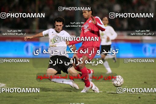 1227918, Tehran, Iran, لیگ برتر فوتبال ایران، Persian Gulf Cup، Week 14، First Leg، Persepolis 2 v 2 Saba Qom on 2008/11/06 at Azadi Stadium
