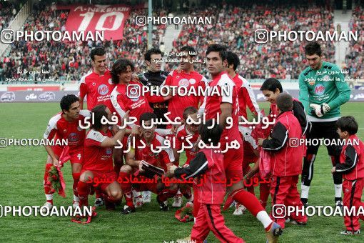 1228161, Tehran, Iran, لیگ برتر فوتبال ایران، Persian Gulf Cup، Week 14، First Leg، Persepolis 2 v 2 Saba Qom on 2008/11/06 at Azadi Stadium