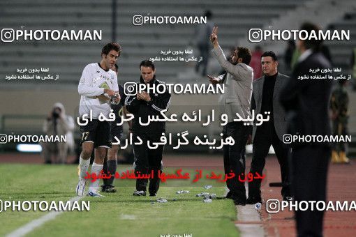 1228098, Tehran, Iran, لیگ برتر فوتبال ایران، Persian Gulf Cup، Week 14، First Leg، Persepolis 2 v 2 Saba Qom on 2008/11/06 at Azadi Stadium