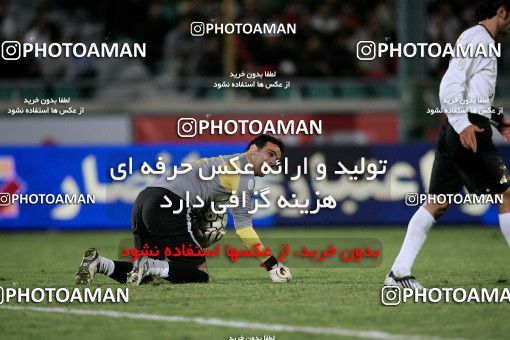 1228038, Tehran, Iran, لیگ برتر فوتبال ایران، Persian Gulf Cup، Week 14، First Leg، Persepolis 2 v 2 Saba Qom on 2008/11/06 at Azadi Stadium