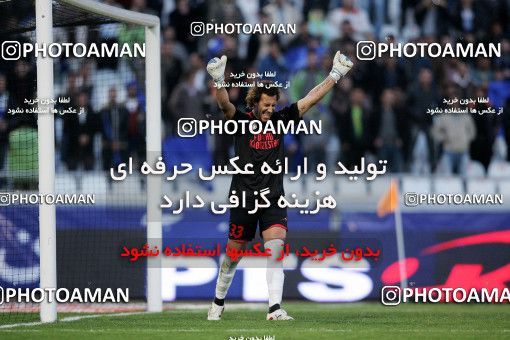 1230411, Tehran, Iran, لیگ برتر فوتبال ایران، Persian Gulf Cup، Week 15، First Leg، Esteghlal 0 v 1 Foulad Khouzestan on 2008/11/21 at Azadi Stadium