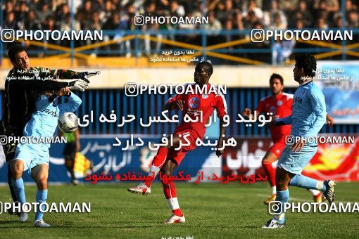 1230137, Qazvin, , لیگ برتر فوتبال ایران، Persian Gulf Cup، Week 15، First Leg، Paykan 2 v 2 Persepolis on 2008/11/22 at Shahid Rajai Stadium