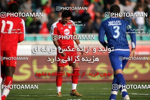 1228892, Tehran, Iran, لیگ برتر فوتبال ایران، Persian Gulf Cup، Week 16، First Leg، Persepolis 1 v 0 Esteghlal Ahvaz on 2008/11/26 at Azadi Stadium