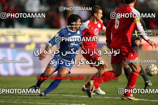 1228822, Tehran, Iran, لیگ برتر فوتبال ایران، Persian Gulf Cup، Week 16، First Leg، Persepolis 1 v 0 Esteghlal Ahvaz on 2008/11/26 at Azadi Stadium