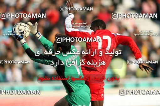 1228984, Tehran, Iran, لیگ برتر فوتبال ایران، Persian Gulf Cup، Week 16، First Leg، Persepolis 1 v 0 Esteghlal Ahvaz on 2008/11/26 at Azadi Stadium