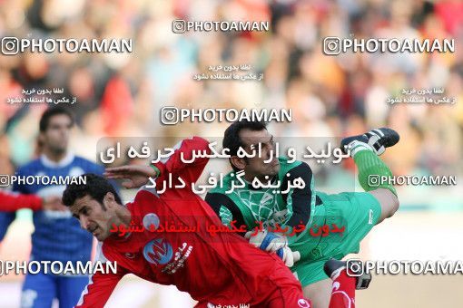 1228874, Tehran, Iran, لیگ برتر فوتبال ایران، Persian Gulf Cup، Week 16، First Leg، Persepolis 1 v 0 Esteghlal Ahvaz on 2008/11/26 at Azadi Stadium