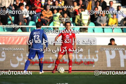 1228884, Tehran, Iran, لیگ برتر فوتبال ایران، Persian Gulf Cup، Week 16، First Leg، Persepolis 1 v 0 Esteghlal Ahvaz on 2008/11/26 at Azadi Stadium
