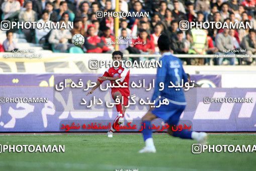 1228952, Tehran, Iran, لیگ برتر فوتبال ایران، Persian Gulf Cup، Week 16، First Leg، Persepolis 1 v 0 Esteghlal Ahvaz on 2008/11/26 at Azadi Stadium