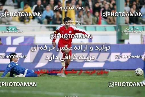 1228899, Tehran, Iran, لیگ برتر فوتبال ایران، Persian Gulf Cup، Week 16، First Leg، Persepolis 1 v 0 Esteghlal Ahvaz on 2008/11/26 at Azadi Stadium
