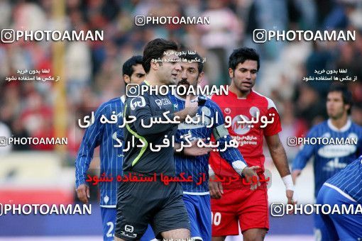 1228783, Tehran, Iran, لیگ برتر فوتبال ایران، Persian Gulf Cup، Week 16، First Leg، Persepolis 1 v 0 Esteghlal Ahvaz on 2008/11/26 at Azadi Stadium