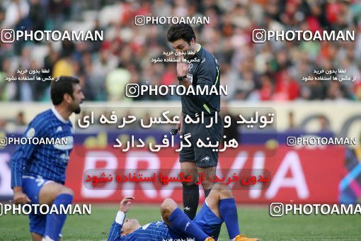 1228887, Tehran, Iran, لیگ برتر فوتبال ایران، Persian Gulf Cup، Week 16، First Leg، Persepolis 1 v 0 Esteghlal Ahvaz on 2008/11/26 at Azadi Stadium