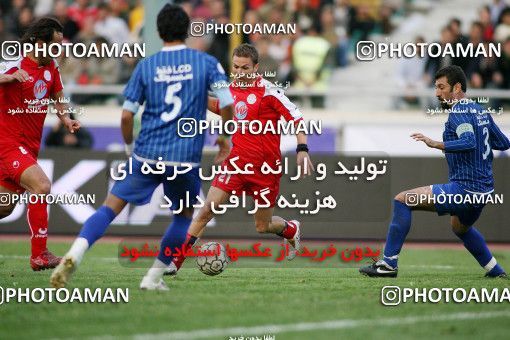 1228848, Tehran, Iran, لیگ برتر فوتبال ایران، Persian Gulf Cup، Week 16، First Leg، Persepolis 1 v 0 Esteghlal Ahvaz on 2008/11/26 at Azadi Stadium