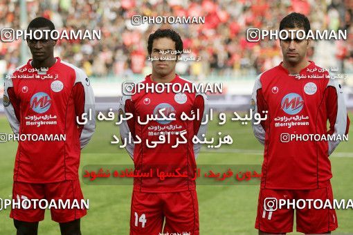 1241653, Tehran, Iran, لیگ برتر فوتبال ایران، Persian Gulf Cup، Week 16، First Leg، Persepolis 1 v 0 Esteghlal Ahvaz on 2008/11/26 at Azadi Stadium