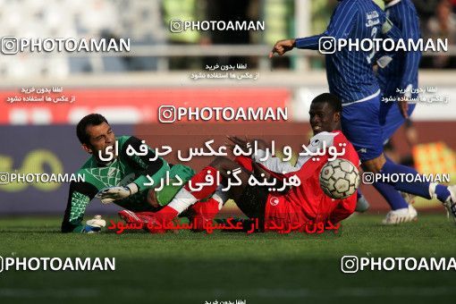 1241638, Tehran, Iran, لیگ برتر فوتبال ایران، Persian Gulf Cup، Week 16، First Leg، Persepolis 1 v 0 Esteghlal Ahvaz on 2008/11/26 at Azadi Stadium
