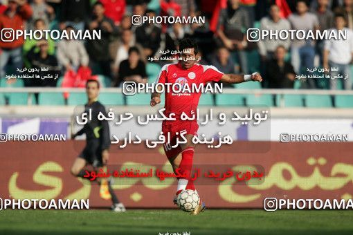 1241819, Tehran, Iran, لیگ برتر فوتبال ایران، Persian Gulf Cup، Week 16، First Leg، Persepolis 1 v 0 Esteghlal Ahvaz on 2008/11/26 at Azadi Stadium