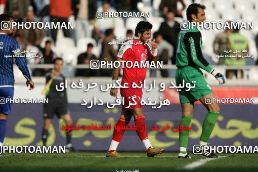 1241631, Tehran, Iran, لیگ برتر فوتبال ایران، Persian Gulf Cup، Week 16، First Leg، Persepolis 1 v 0 Esteghlal Ahvaz on 2008/11/26 at Azadi Stadium