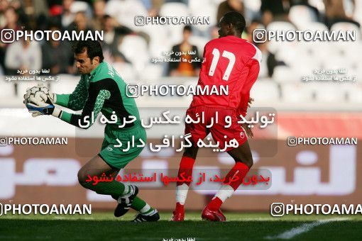 1241594, Tehran, Iran, لیگ برتر فوتبال ایران، Persian Gulf Cup، Week 16، First Leg، Persepolis 1 v 0 Esteghlal Ahvaz on 2008/11/26 at Azadi Stadium