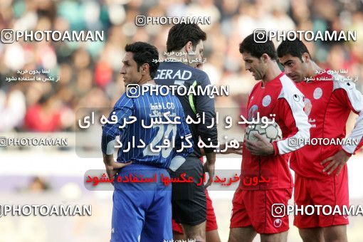 1241633, Tehran, Iran, لیگ برتر فوتبال ایران، Persian Gulf Cup، Week 16، First Leg، Persepolis 1 v 0 Esteghlal Ahvaz on 2008/11/26 at Azadi Stadium