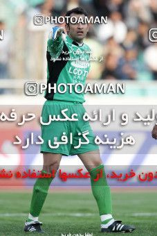 1241688, Tehran, Iran, لیگ برتر فوتبال ایران، Persian Gulf Cup، Week 16، First Leg، Persepolis 1 v 0 Esteghlal Ahvaz on 2008/11/26 at Azadi Stadium