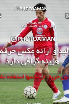 1241525, Tehran, Iran, لیگ برتر فوتبال ایران، Persian Gulf Cup، Week 16، First Leg، Persepolis 1 v 0 Esteghlal Ahvaz on 2008/11/26 at Azadi Stadium