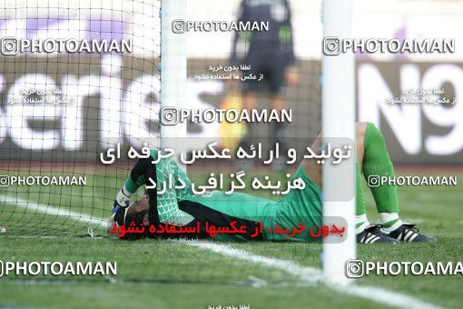 1241744, Tehran, Iran, لیگ برتر فوتبال ایران، Persian Gulf Cup، Week 16، First Leg، Persepolis 1 v 0 Esteghlal Ahvaz on 2008/11/26 at Azadi Stadium