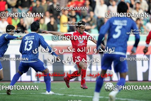 1241767, Tehran, Iran, لیگ برتر فوتبال ایران، Persian Gulf Cup، Week 16، First Leg، Persepolis 1 v 0 Esteghlal Ahvaz on 2008/11/26 at Azadi Stadium