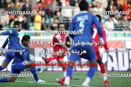 1241781, Tehran, Iran, لیگ برتر فوتبال ایران، Persian Gulf Cup، Week 16، First Leg، Persepolis 1 v 0 Esteghlal Ahvaz on 2008/11/26 at Azadi Stadium