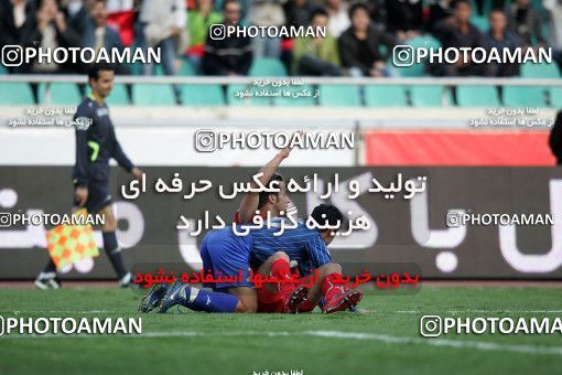 1241623, Tehran, Iran, لیگ برتر فوتبال ایران، Persian Gulf Cup، Week 16، First Leg، Persepolis 1 v 0 Esteghlal Ahvaz on 2008/11/26 at Azadi Stadium
