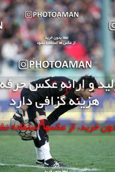 1241821, Tehran, Iran, لیگ برتر فوتبال ایران، Persian Gulf Cup، Week 16، First Leg، Persepolis 1 v 0 Esteghlal Ahvaz on 2008/11/26 at Azadi Stadium