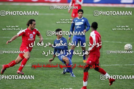 1241524, Tehran, Iran, لیگ برتر فوتبال ایران، Persian Gulf Cup، Week 16، First Leg، Persepolis 1 v 0 Esteghlal Ahvaz on 2008/11/26 at Azadi Stadium