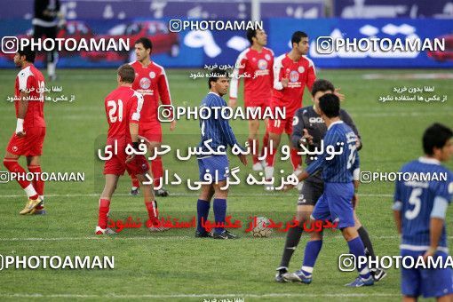 1241555, Tehran, Iran, لیگ برتر فوتبال ایران، Persian Gulf Cup، Week 16، First Leg، Persepolis 1 v 0 Esteghlal Ahvaz on 2008/11/26 at Azadi Stadium