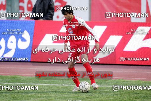 1241757, Tehran, Iran, لیگ برتر فوتبال ایران، Persian Gulf Cup، Week 16، First Leg، Persepolis 1 v 0 Esteghlal Ahvaz on 2008/11/26 at Azadi Stadium