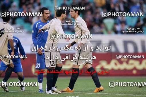 1241132, Tehran, Iran, لیگ برتر فوتبال ایران، Persian Gulf Cup، Week 17، First Leg، Esteghlal 5 v 0 Payam Khorasan on 2008/12/03 at Azadi Stadium
