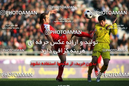 1239627, Tehran, Iran, لیگ برتر فوتبال ایران، Persian Gulf Cup، Week 17، First Leg، Rah Ahan 1 v 0 Persepolis on 2008/12/04 at Azadi Stadium