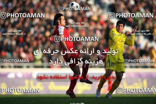 1239606, Tehran, Iran, لیگ برتر فوتبال ایران، Persian Gulf Cup، Week 17، First Leg، Rah Ahan 1 v 0 Persepolis on 2008/12/04 at Azadi Stadium