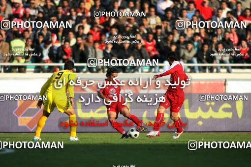 1239664, Tehran, Iran, لیگ برتر فوتبال ایران، Persian Gulf Cup، Week 17، First Leg، Rah Ahan 1 v 0 Persepolis on 2008/12/04 at Azadi Stadium
