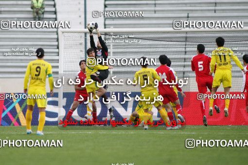 1239682, Tehran, Iran, لیگ برتر فوتبال ایران، Persian Gulf Cup، Week 17، First Leg، Rah Ahan 1 v 0 Persepolis on 2008/12/04 at Azadi Stadium