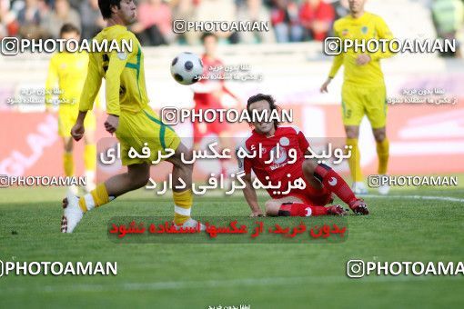1239625, Tehran, Iran, لیگ برتر فوتبال ایران، Persian Gulf Cup، Week 17، First Leg، Rah Ahan 1 v 0 Persepolis on 2008/12/04 at Azadi Stadium