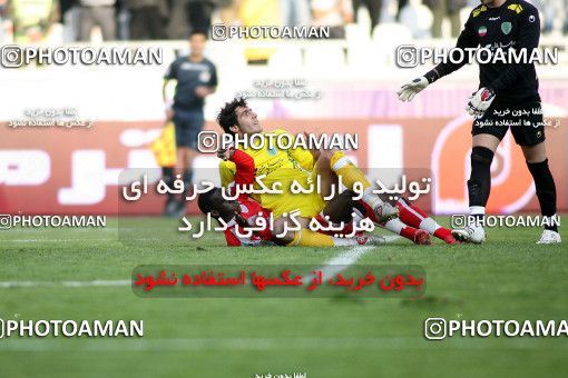 1239654, Tehran, Iran, لیگ برتر فوتبال ایران، Persian Gulf Cup، Week 17، First Leg، Rah Ahan 1 v 0 Persepolis on 2008/12/04 at Azadi Stadium