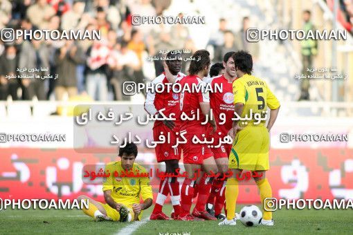 1239667, Tehran, Iran, لیگ برتر فوتبال ایران، Persian Gulf Cup، Week 17، First Leg، Rah Ahan 1 v 0 Persepolis on 2008/12/04 at Azadi Stadium