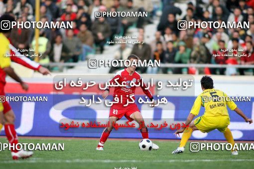 1239686, Tehran, Iran, لیگ برتر فوتبال ایران، Persian Gulf Cup، Week 17، First Leg، Rah Ahan 1 v 0 Persepolis on 2008/12/04 at Azadi Stadium
